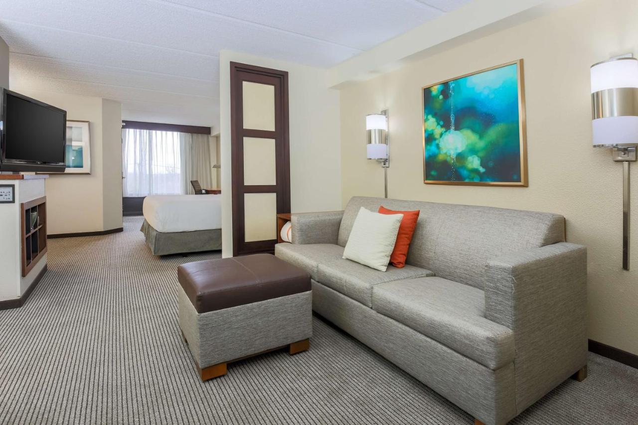 ADA K SHWR SFBD at Hyatt Place Dallas/Grapevine