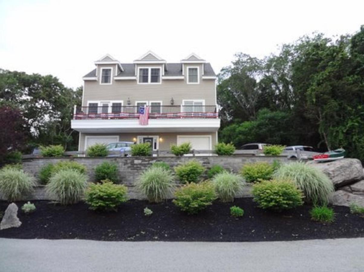 | Josephine's on the Bay Bed and Breakfast