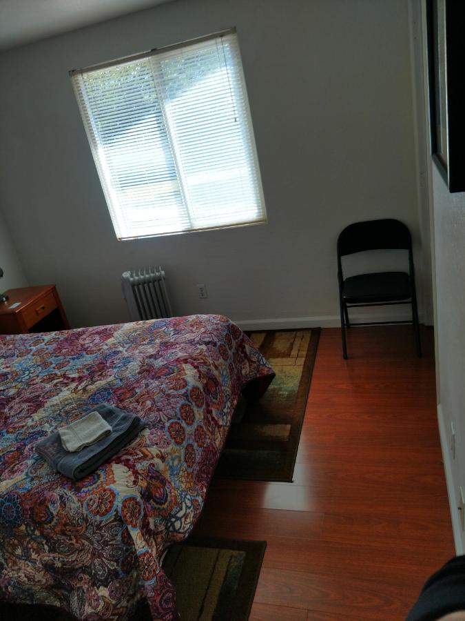 | Lakeside Hostel & Guest House