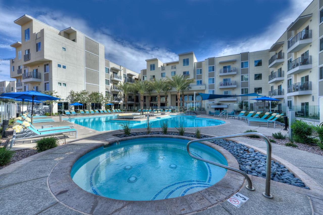 | Luxury Condos by Meridian CondoResorts- Scottsdale