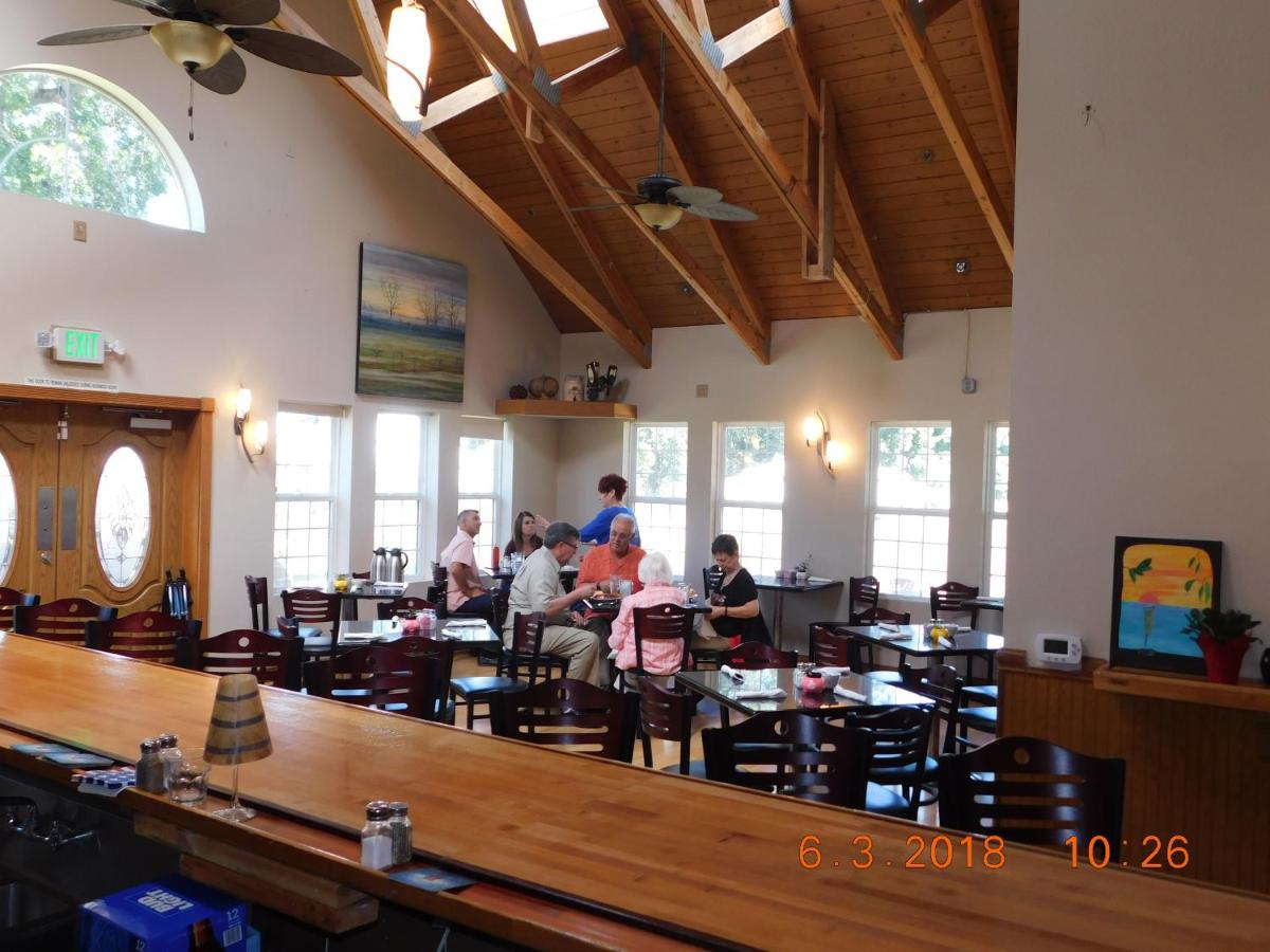 | Freeport Wine Country Inn