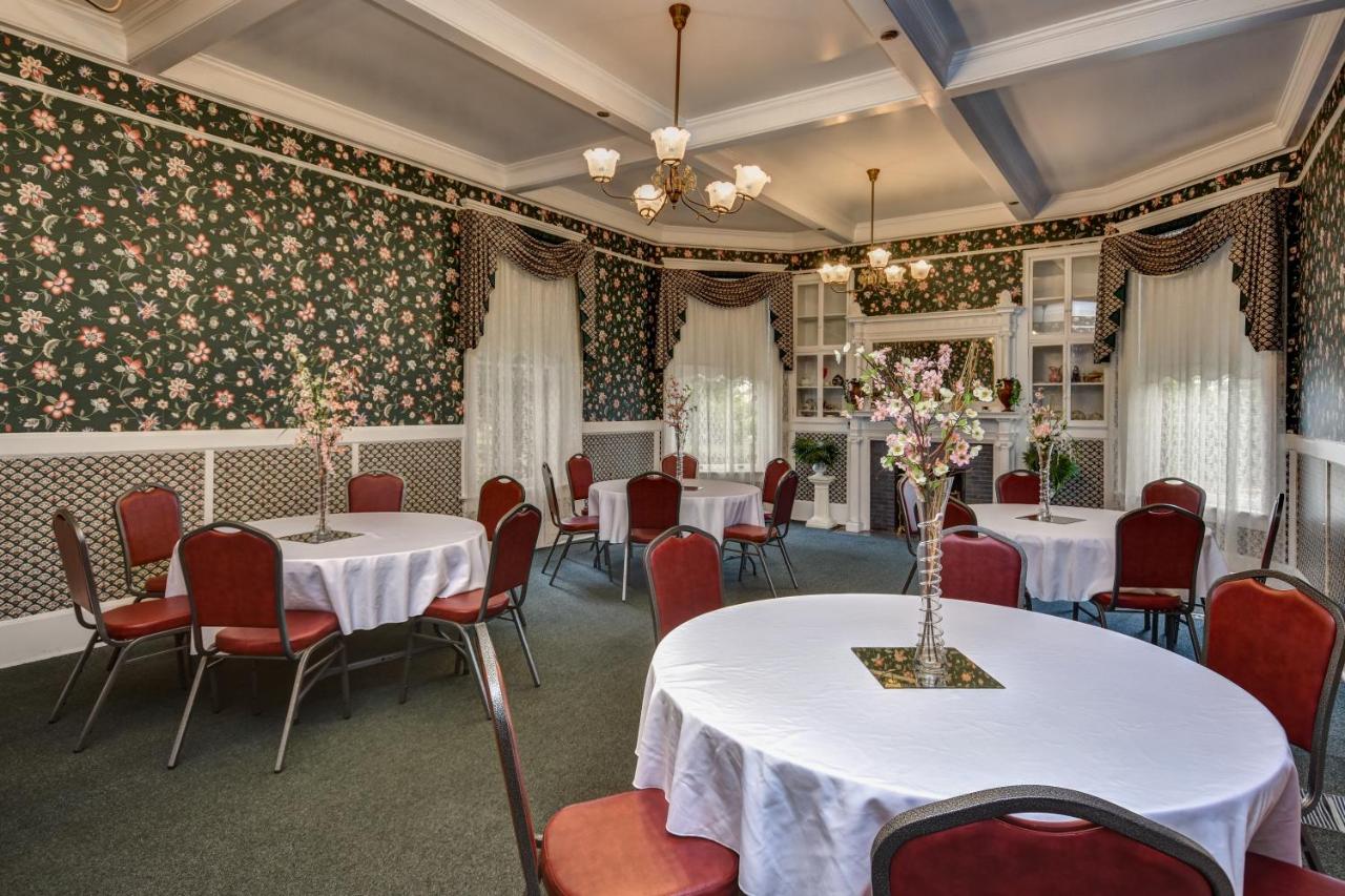 | The Mansion at Elfindale