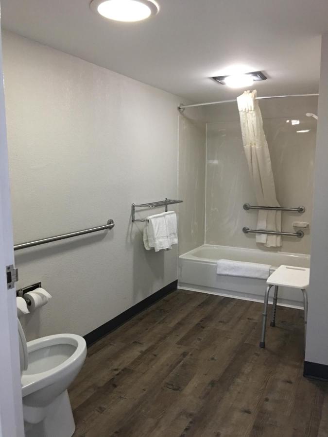 King Room - Accessible/Non-Smoking at Quality Inn Greenville near University
