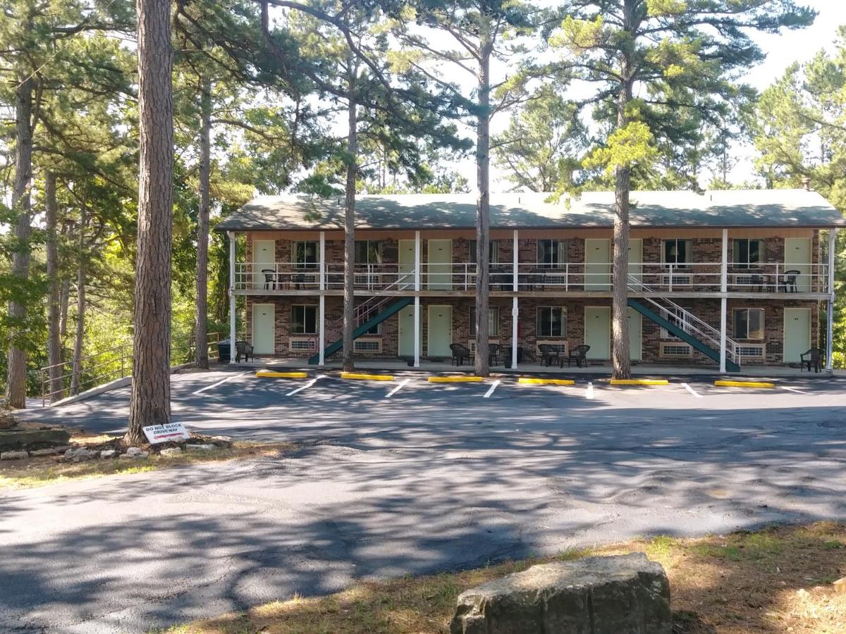 | Traveler's Inn