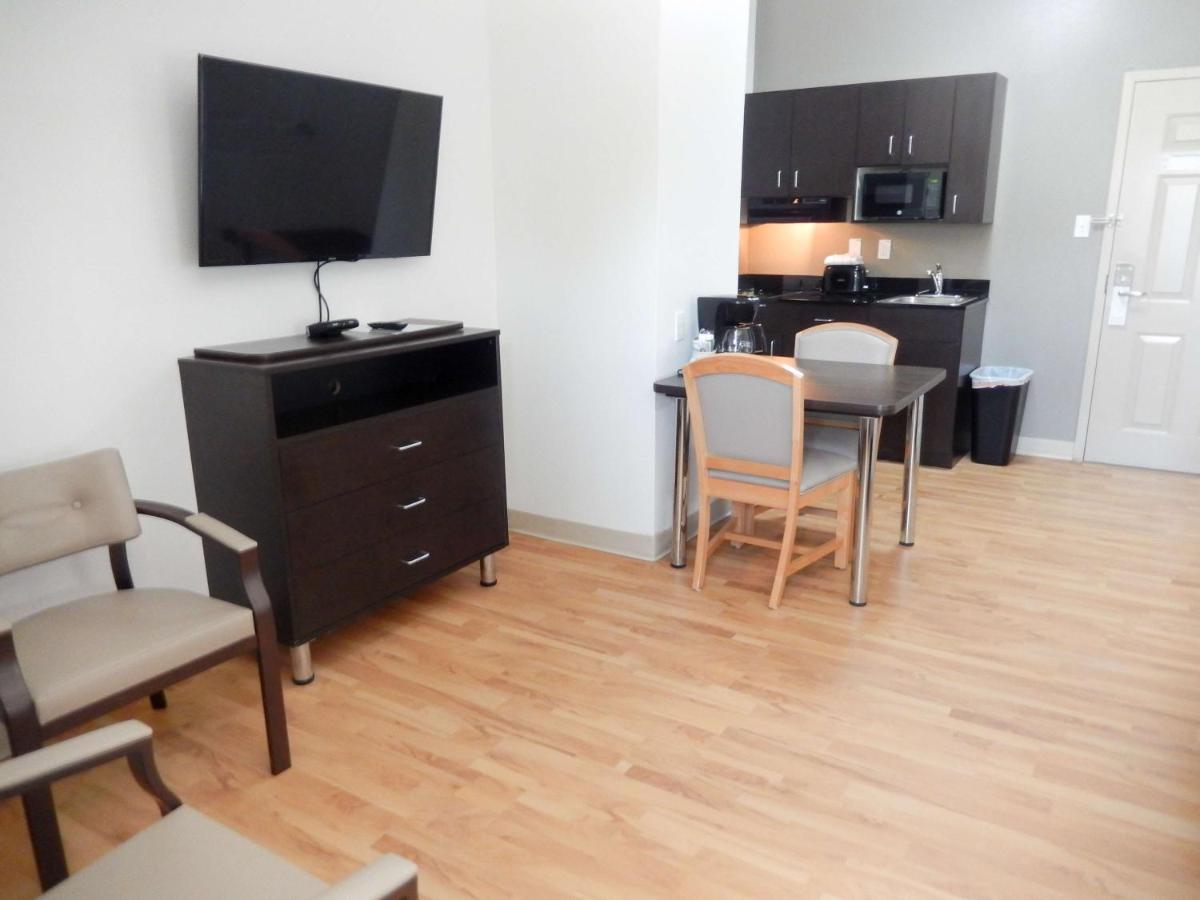 Queen Room - Disability Access - Roll in Shower at Studio 6 Ingleside, TX