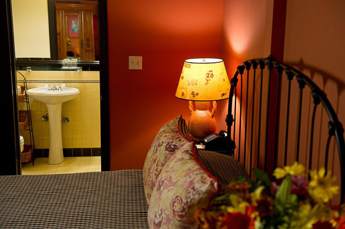 Queen Room at Hotel Boheme