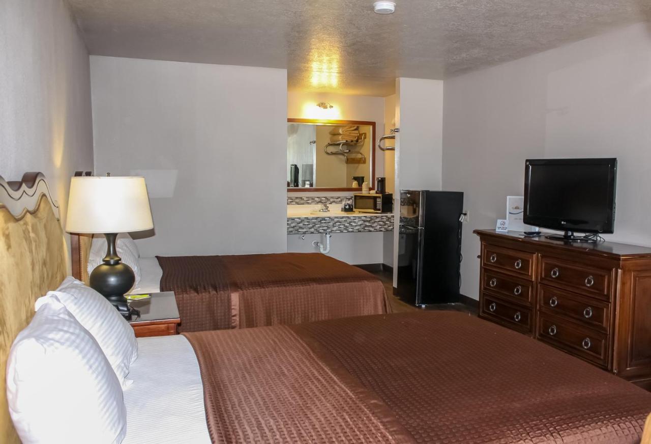 | Rayburn Inn