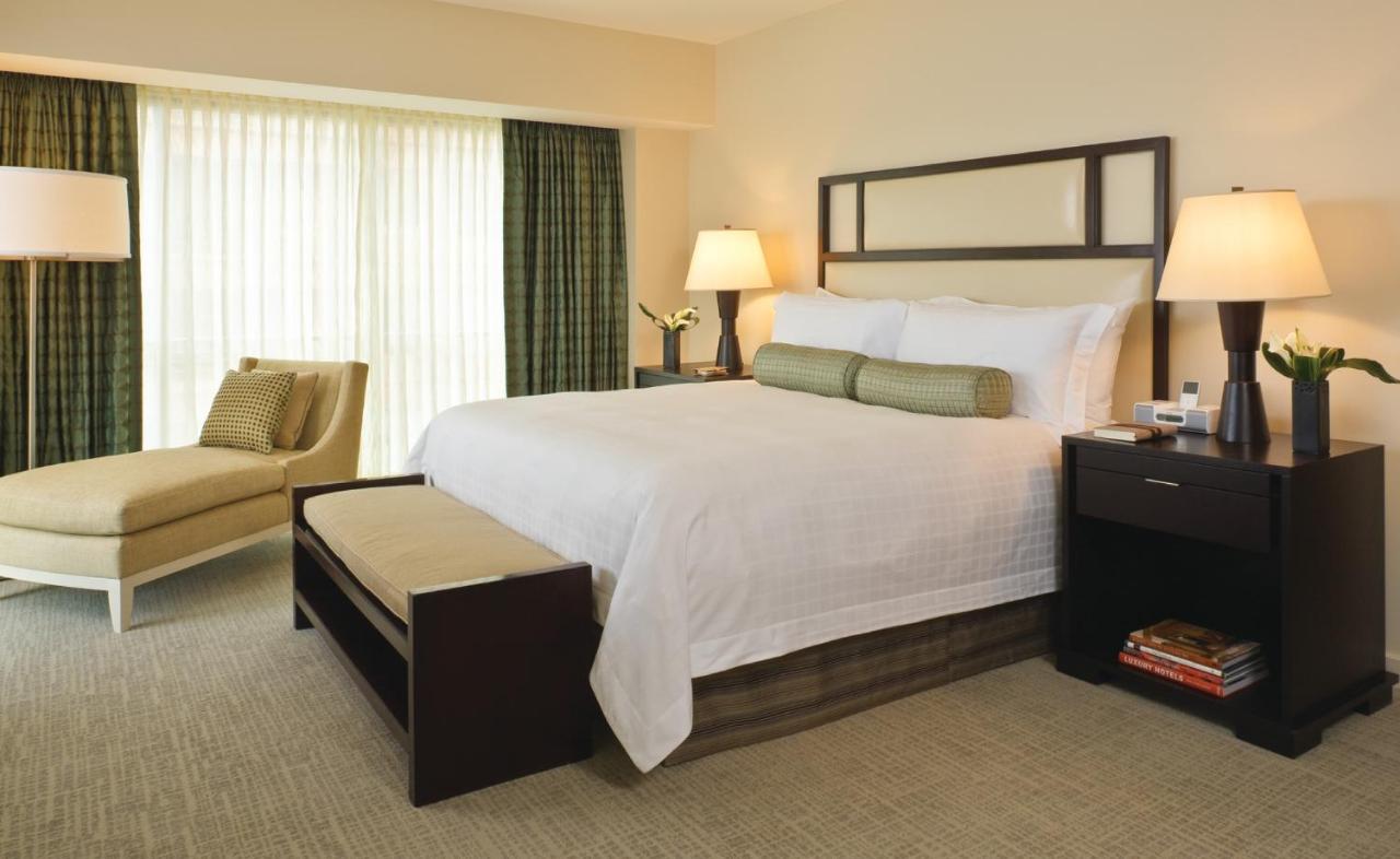 | Four Seasons Hotel Seattle