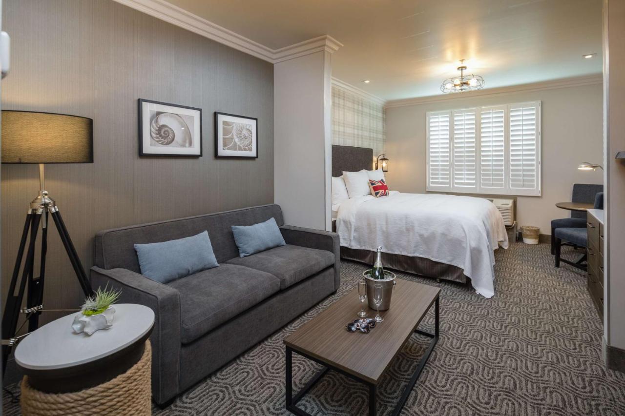 King Suite at Aristocrat Hotel, BW Signature Collection
