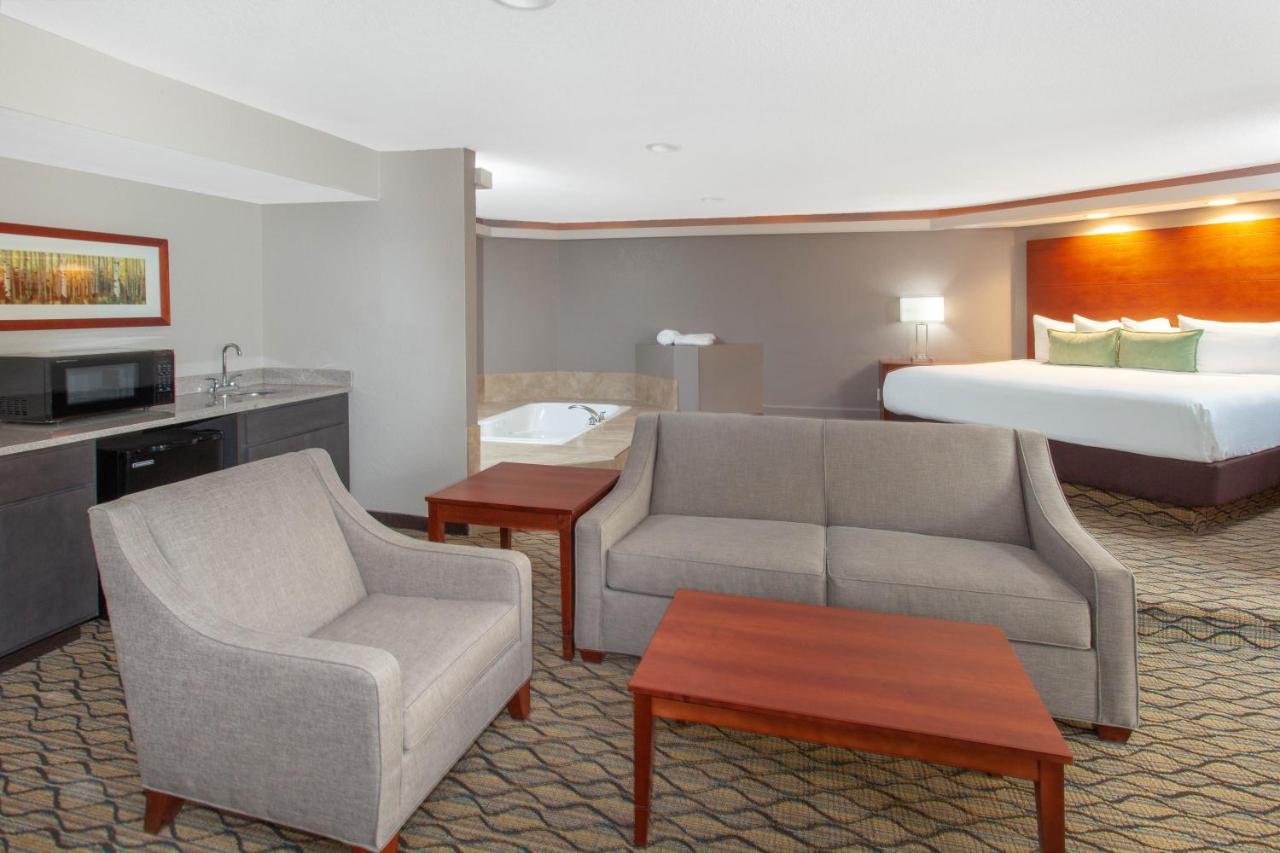 Presidential One Bedroom King Suite at Wyndham Garden Fort Wayne