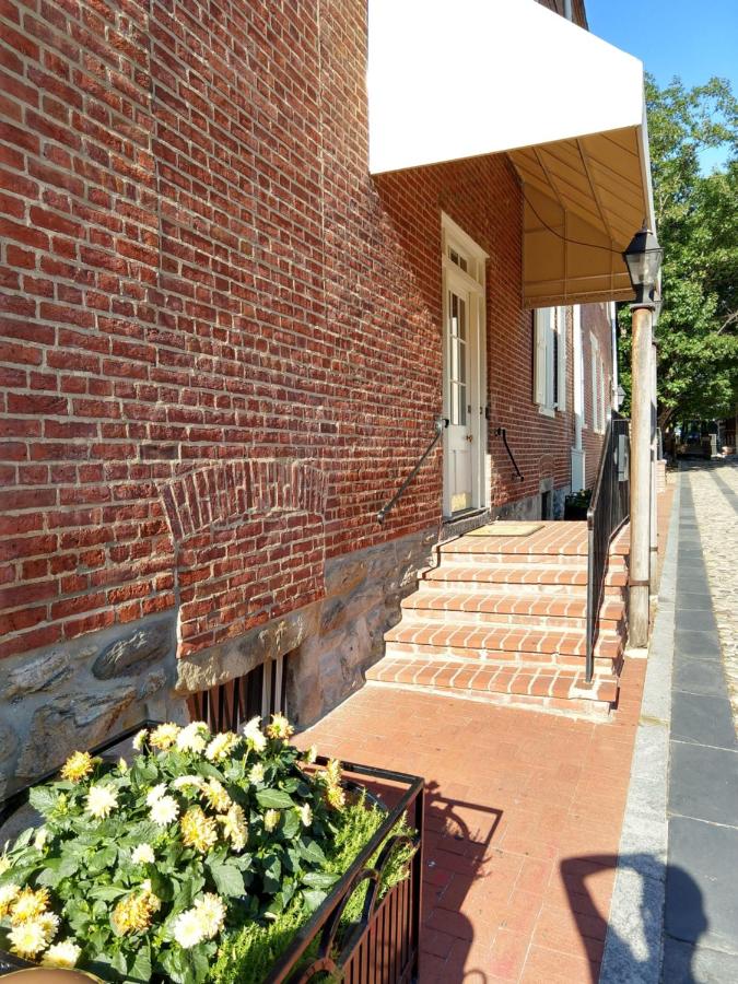| Thomas Bond House