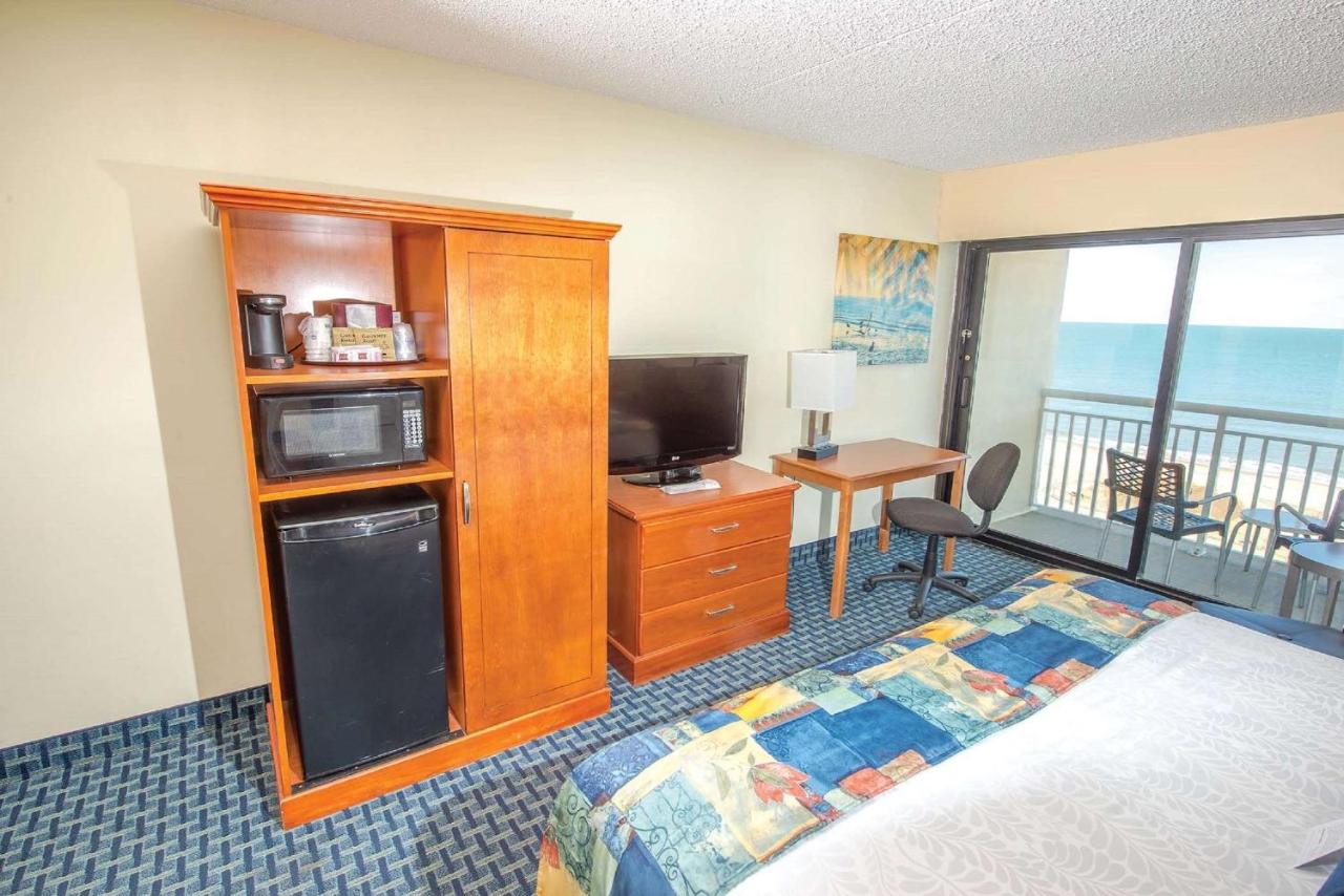 King Room with Ocean View - Non-Smoking at Ramada Plaza by Wyndham Virginia Beach Oceanfront