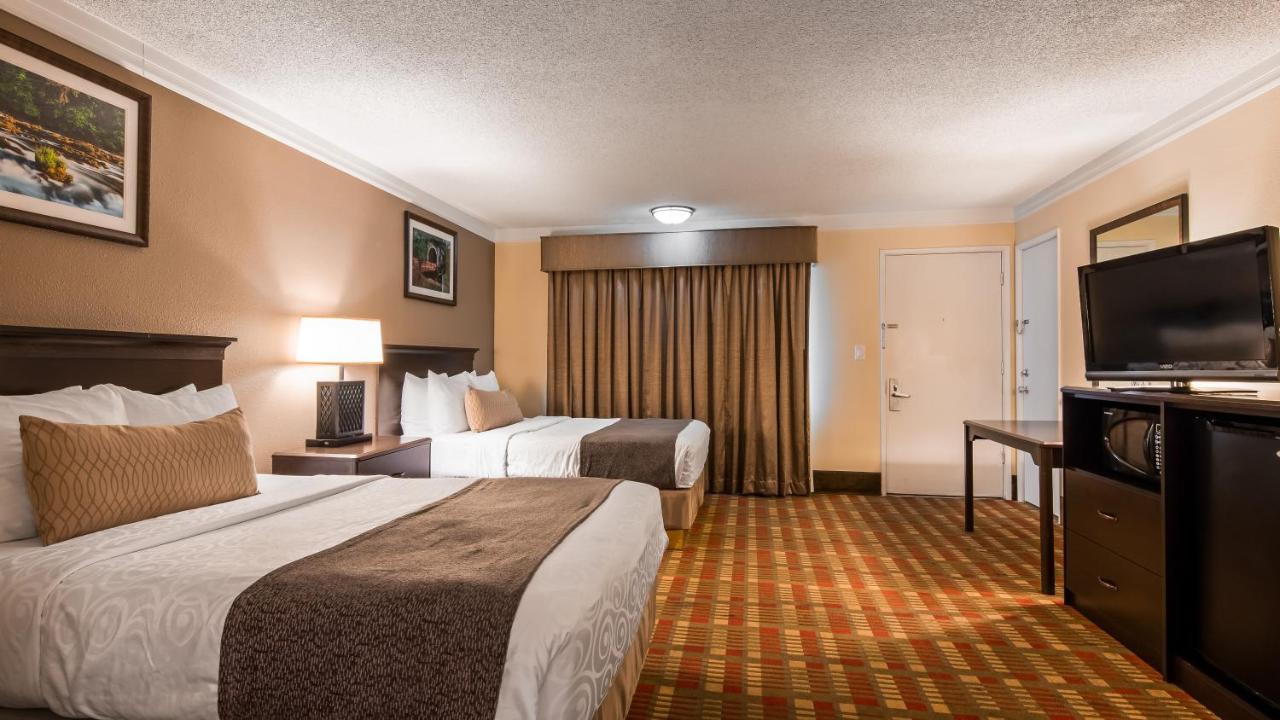 Double Room with Two Double Beds - Non-Smoking at Best Western Garden Villa Inn