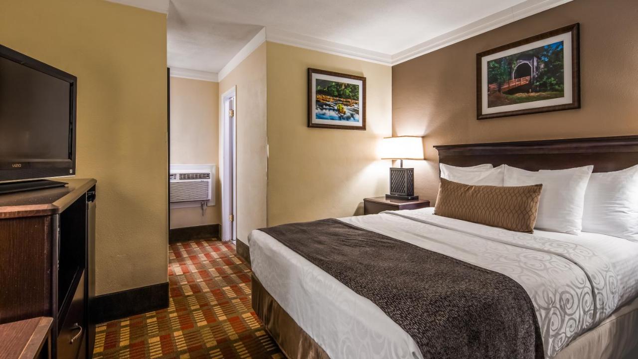 King Room - Non-Smoking at Best Western Garden Villa Inn