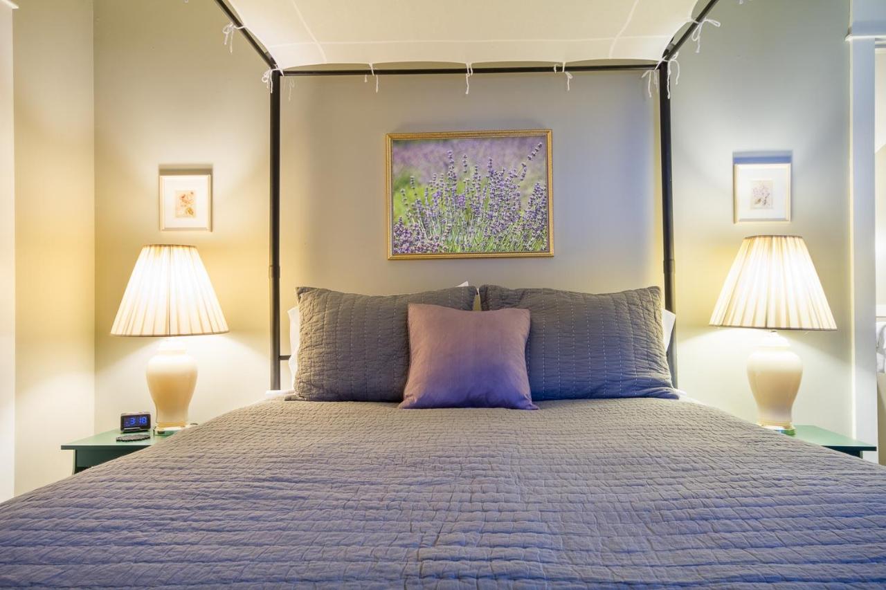  | Oak Hill Bed & Breakfast