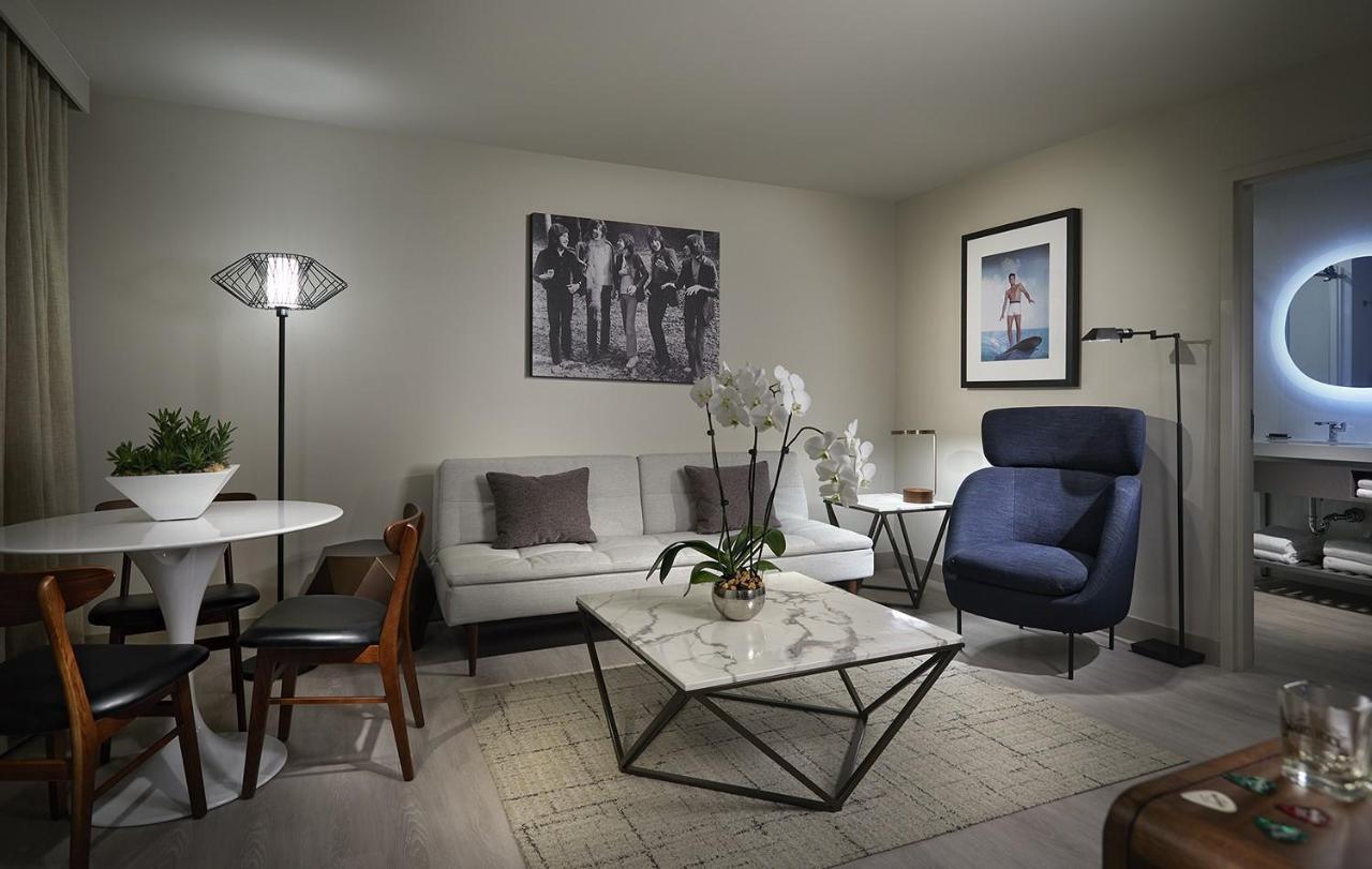 Courtyard Suite ADA 2 Queens at Hard Rock Hotel Daytona Beach