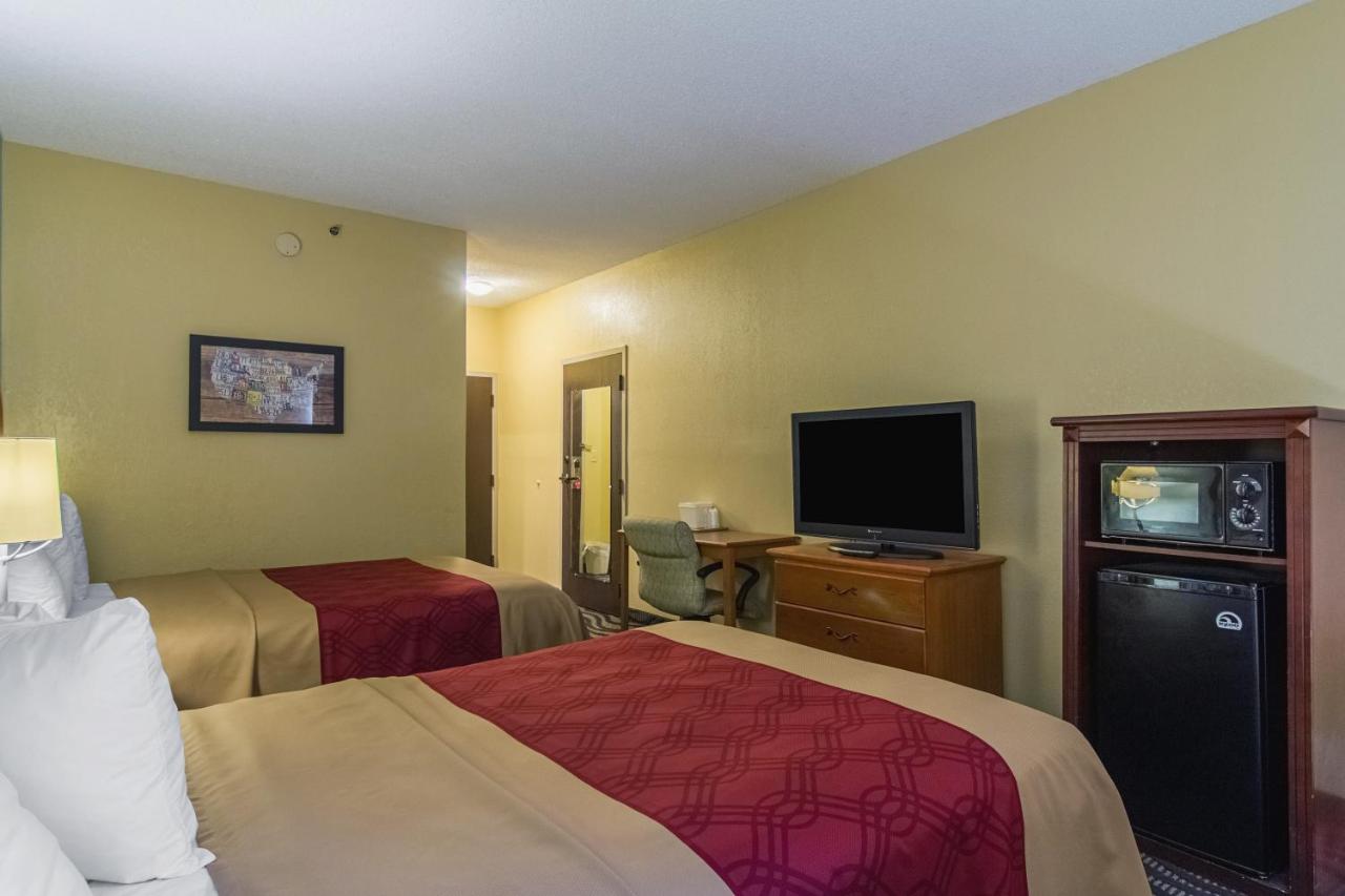 Standard Double Room with Two Double Beds - Non-Smoking at Econo Lodge Darien