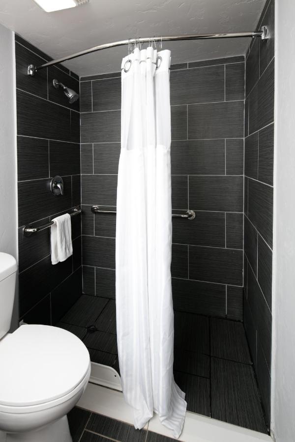 King Room - Disability Access/Non-Smoking at Red Lion Inn & Suites Tucson Downtown