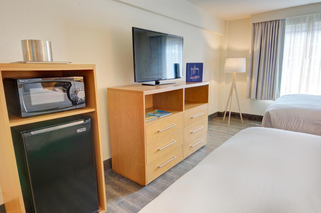 Standard Guest Room, 2 Queen Beds, Pet Friendly  at Guy Harvey Resort on St Augustine Beach