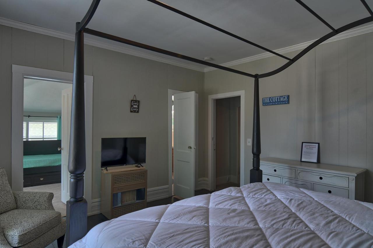 | Charlevoix House