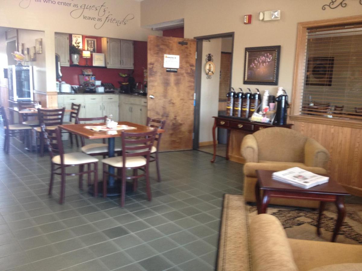 | Super 8 by Wyndham Bowling Green