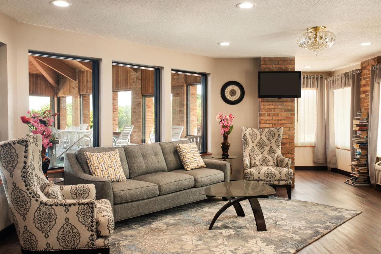 | Baymont by Wyndham Warrenton