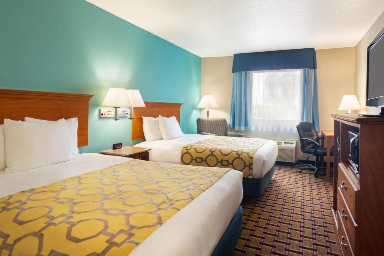 | Baymont by Wyndham Warrenton