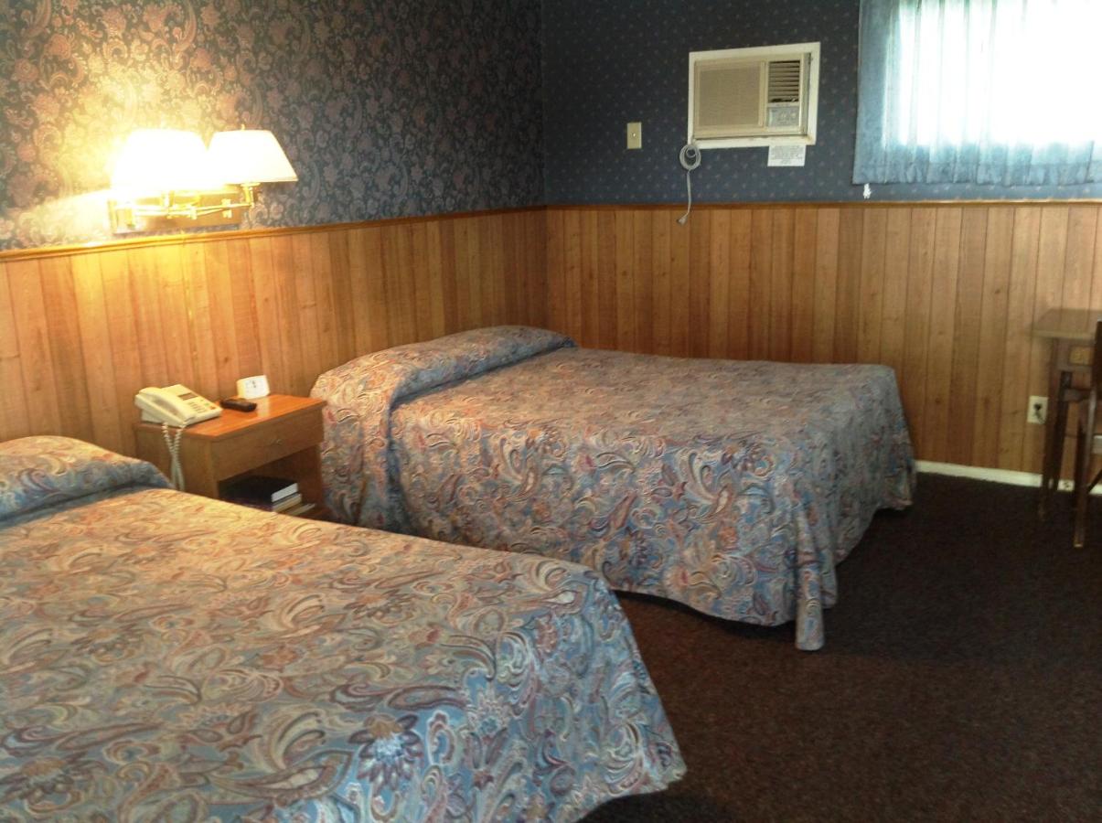 | Bridgeport Inn