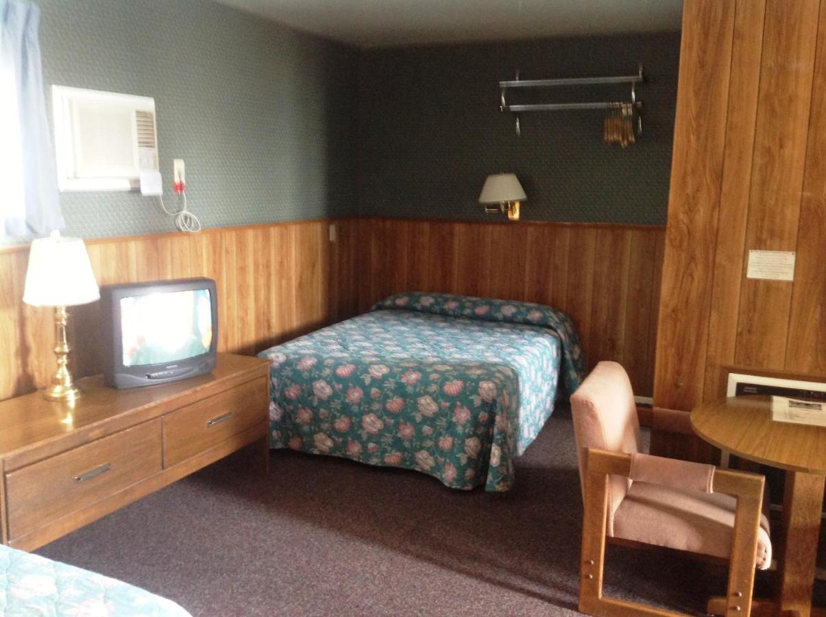 | Bridgeport Inn