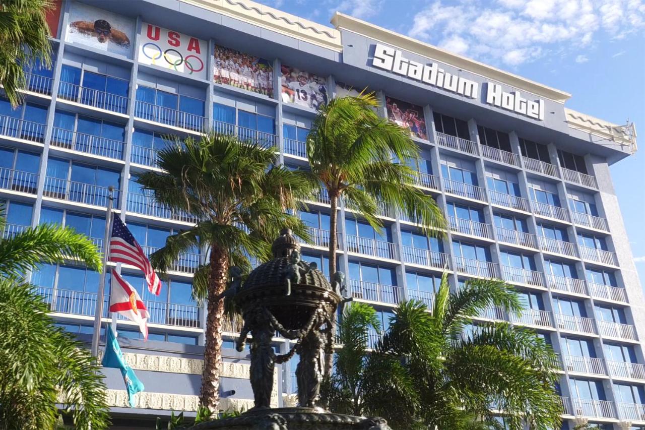 | Stadium Hotel