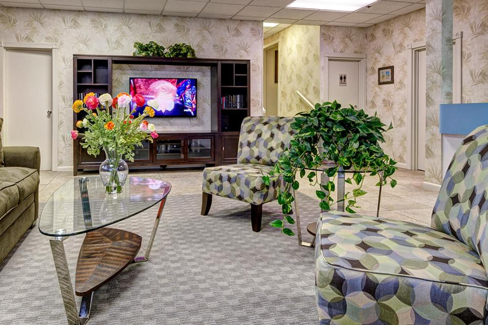  | Palm Pavilion Inn