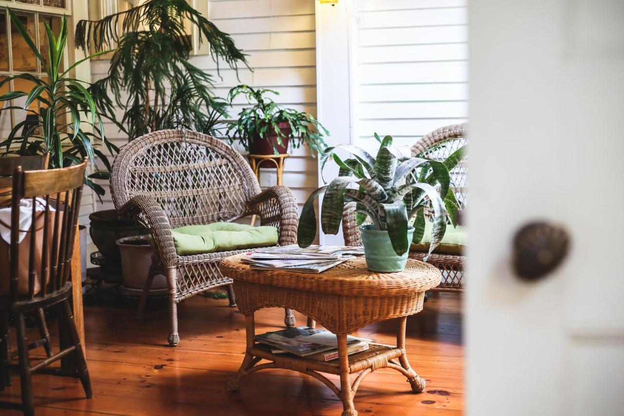 | Clark Currier Inn