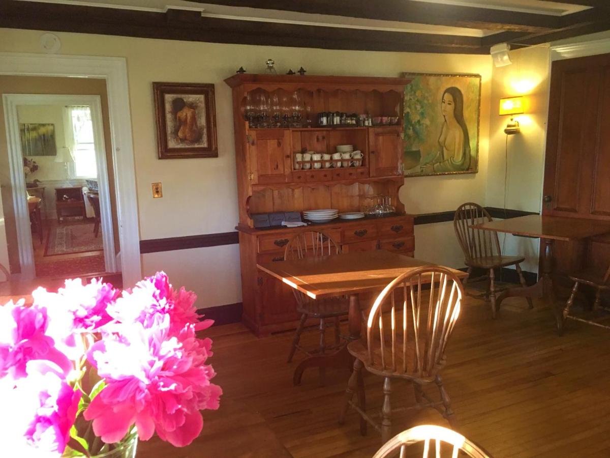  | Center Lovell Inn