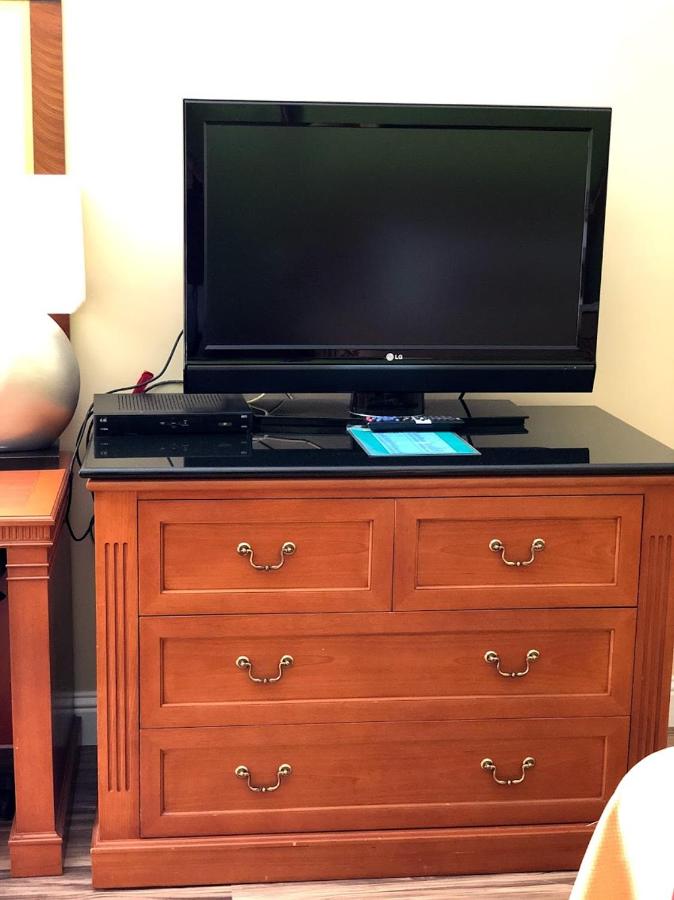 | Imperial Inn Oakland