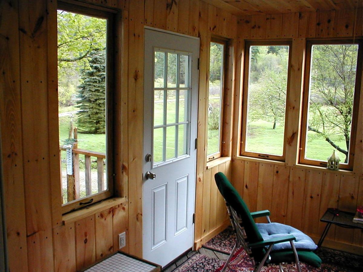 | Mountain Valley Retreat