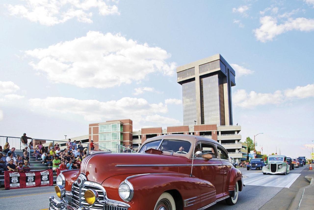 | University Plaza Hotel