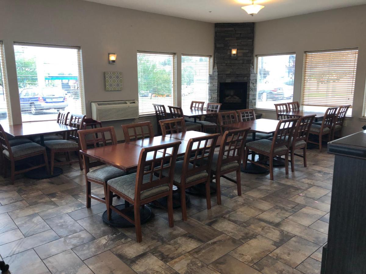 | Super 8 by Wyndham Pocatello