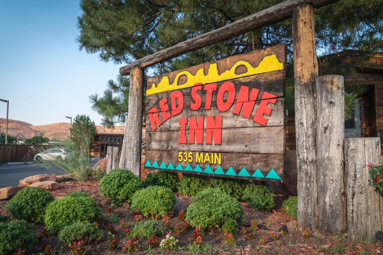  | Red Stone Inn