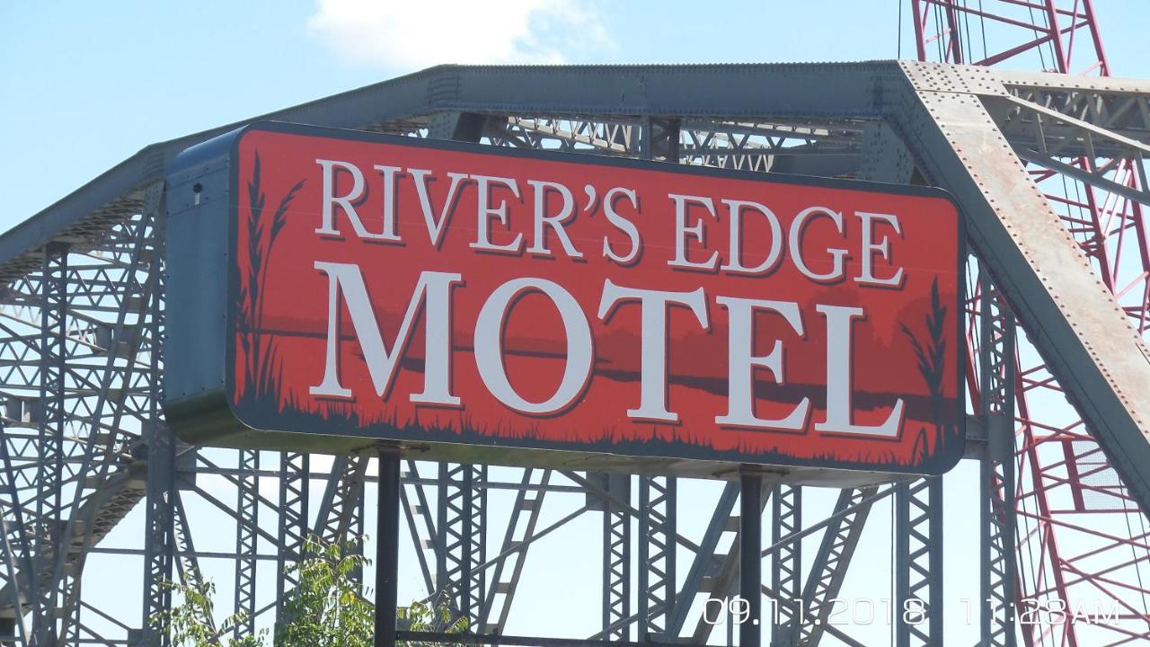 | Rivers EDGE MOTEL