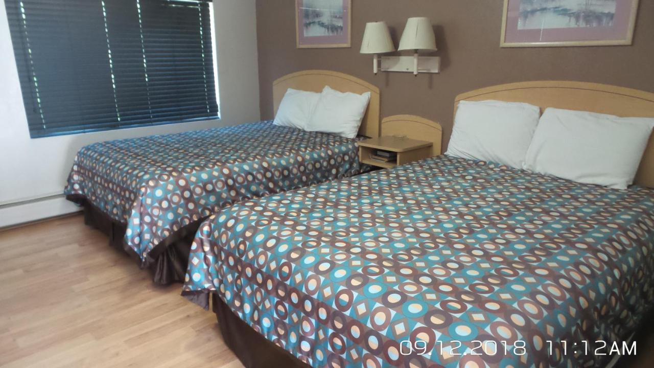 | Rivers EDGE MOTEL