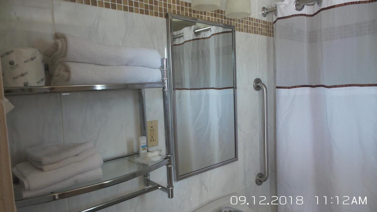 | Rivers EDGE MOTEL
