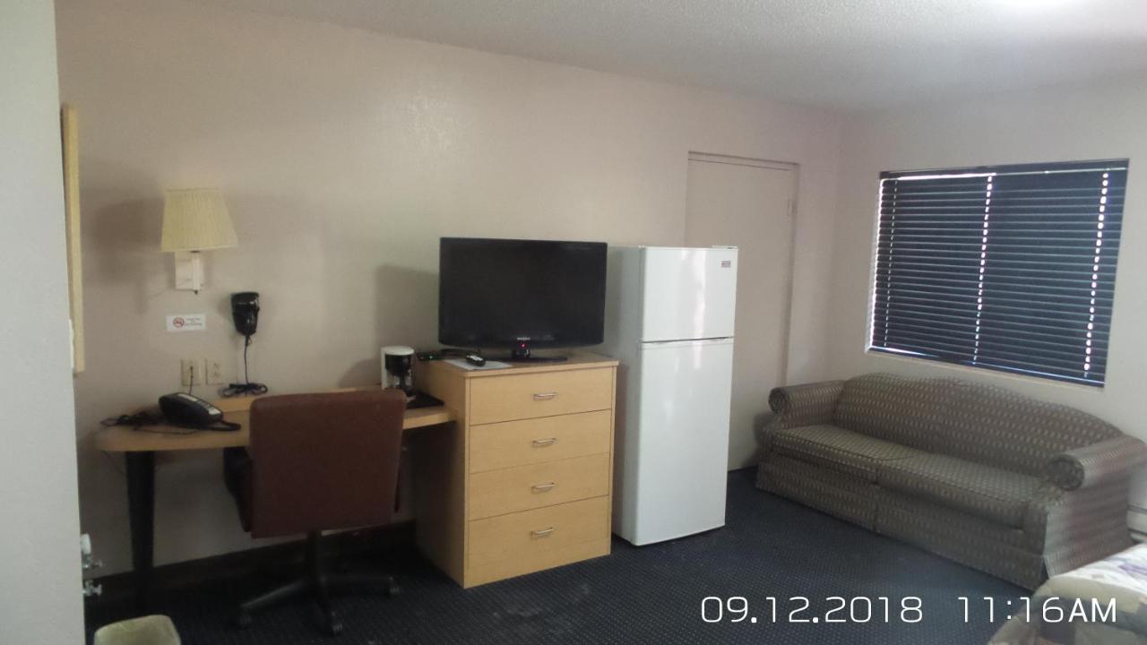 | Rivers EDGE MOTEL