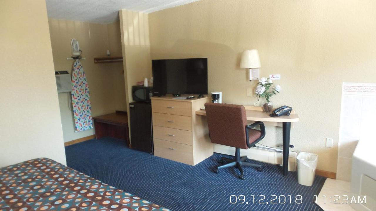 | Rivers EDGE MOTEL