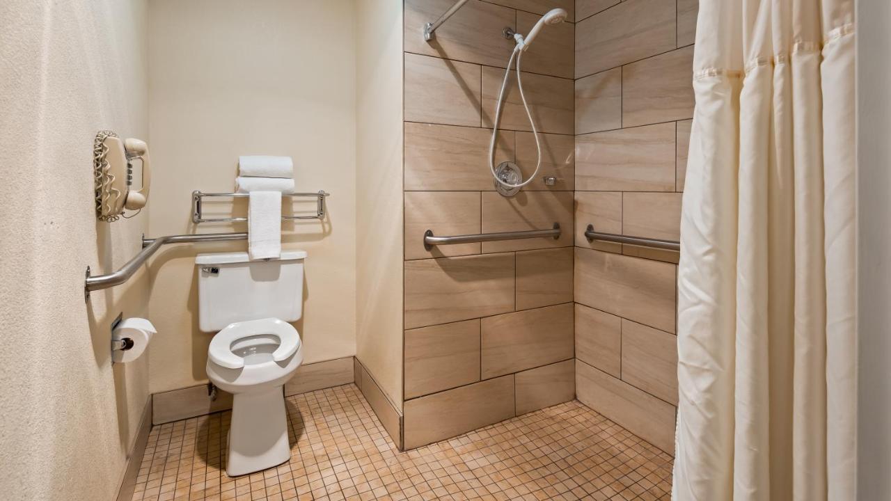  | Best Western Parkside Inn