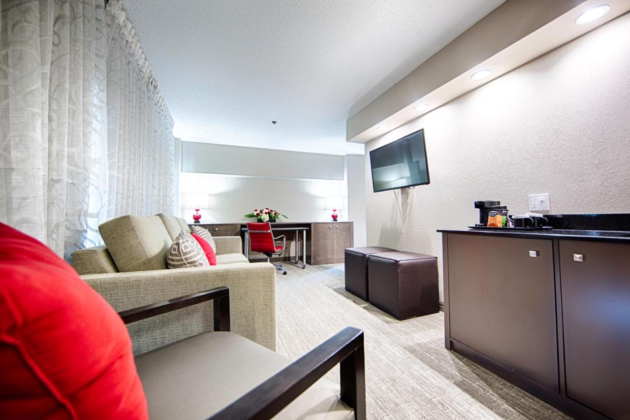 Junior Suite King at Hotel Capstone