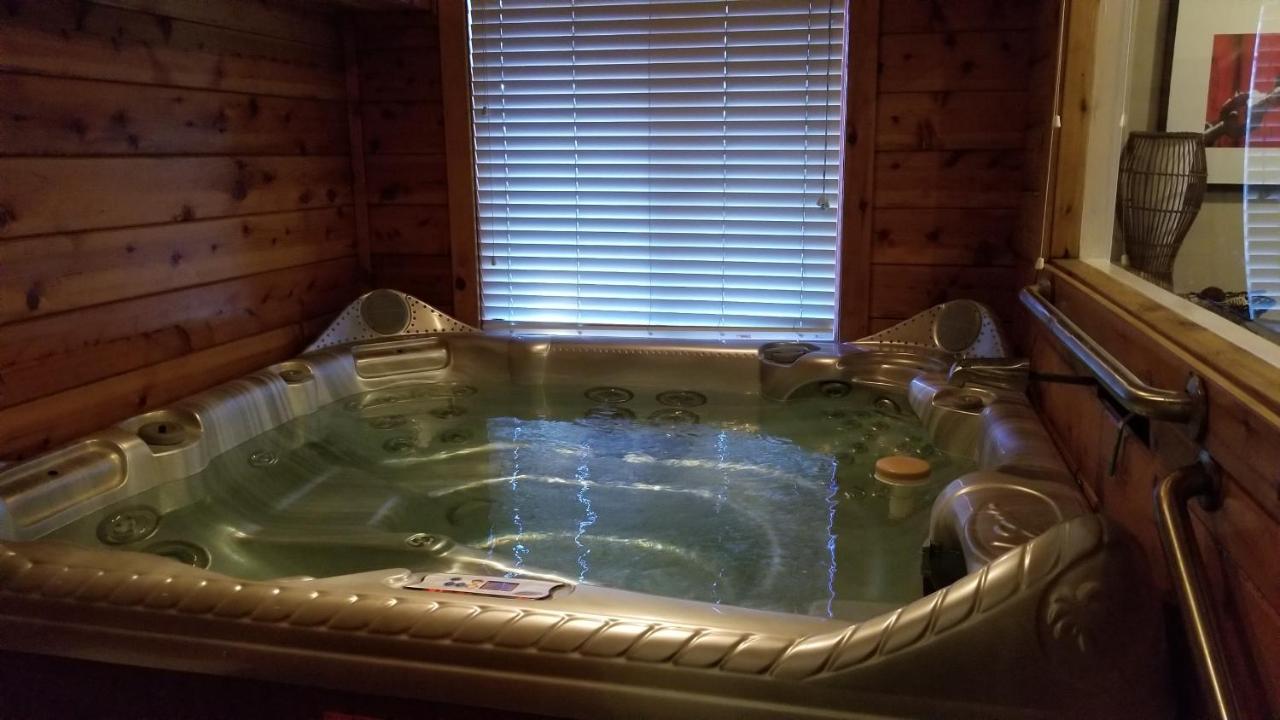 | Gondola Lodge
