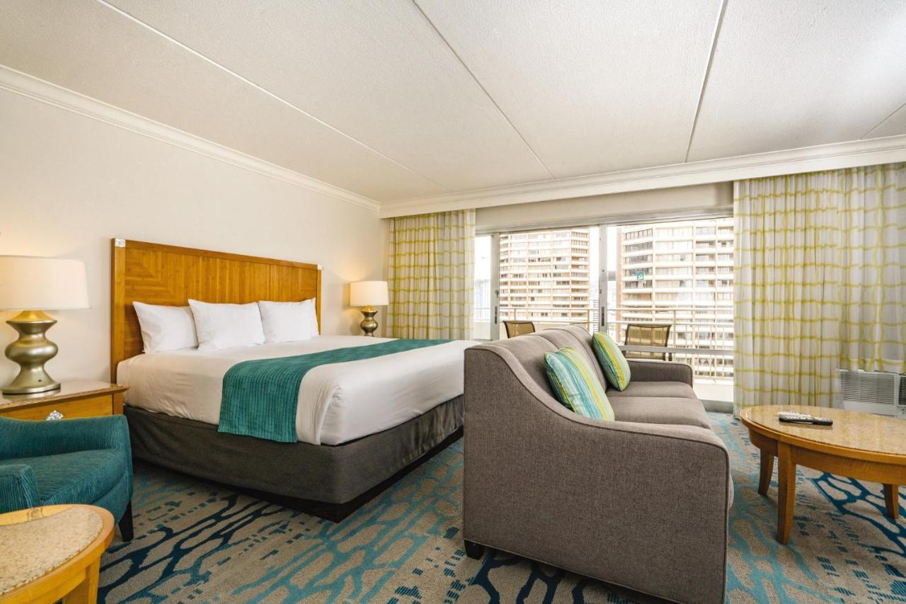 Studio City View at Waikiki Marina Resort at the Ilikai