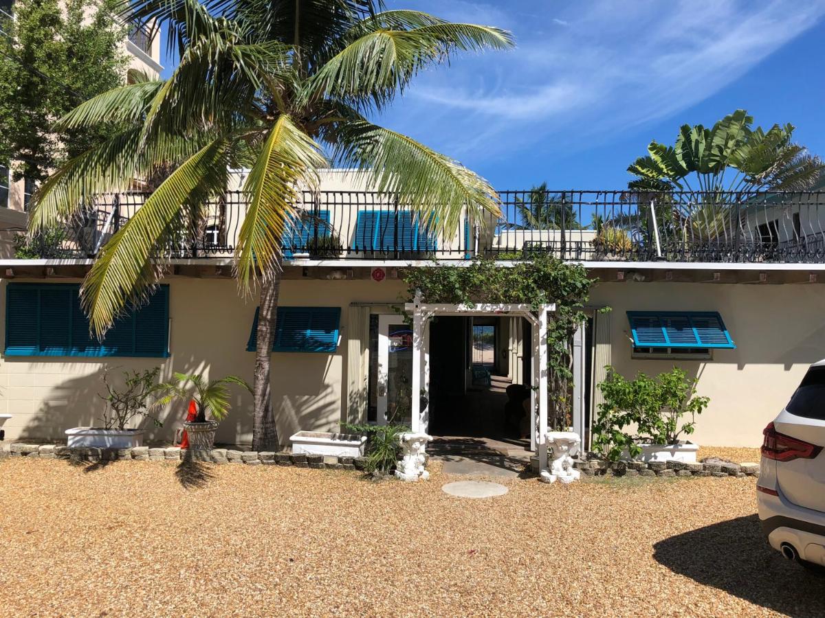  | Courtyard Villa Hotel