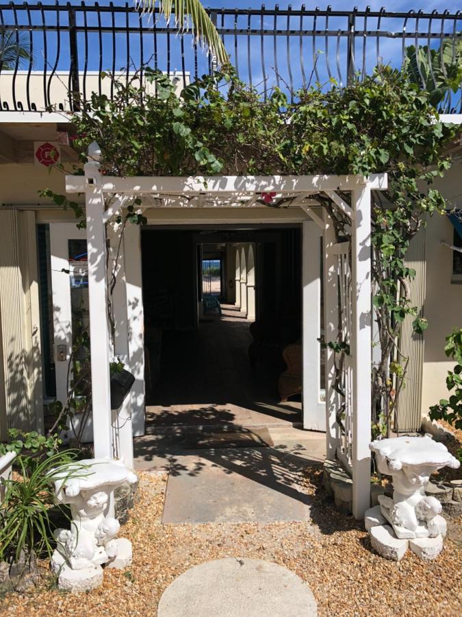  | Courtyard Villa Hotel