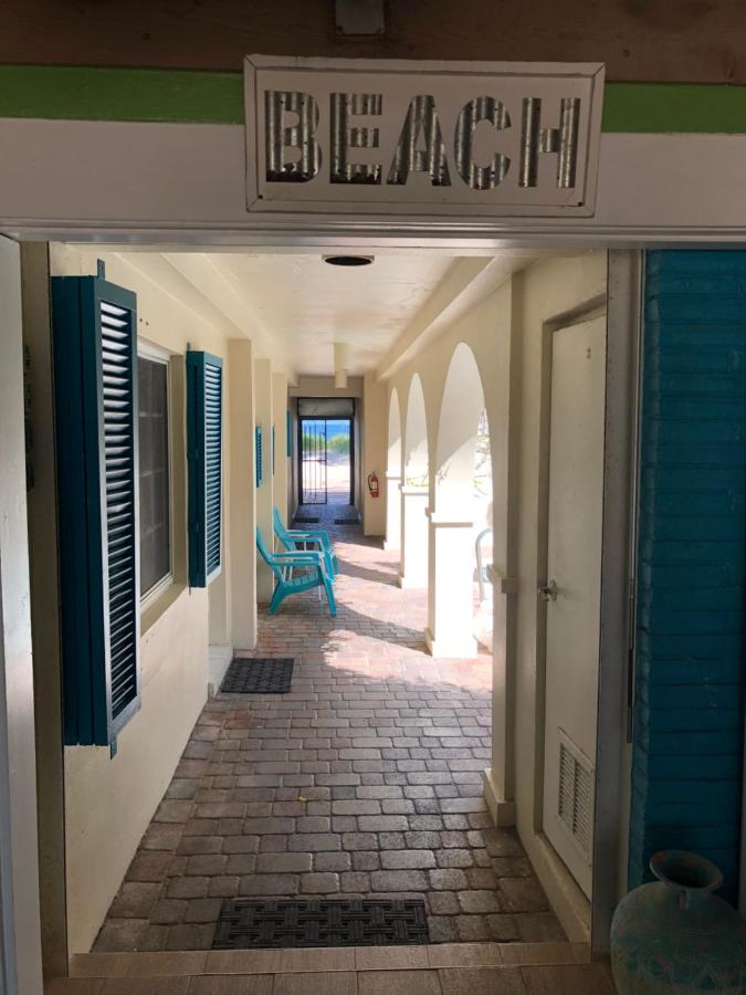 | Courtyard Villa Hotel
